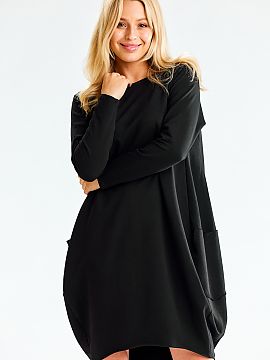 Šaty na deň Infinite You  Voľné midi teplákové šaty s dlhými rukávmi. Vrecká na bokoch. Navrhnuté a ušité v Poľsku.