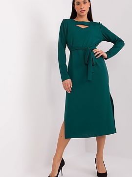 Šaty na deň Lakerta  Tieto elegantné šaty s rovným strihom sú ideálne na rôzne príležitosti. Vďaka klasickému dizajnu sú ideálne na pracovné stretnu