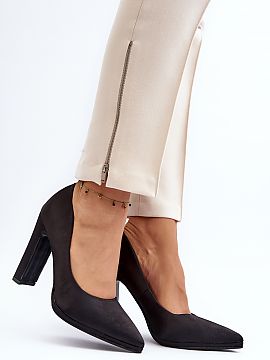 Lodičky na opätku Step in style  Módne lodičky na podpätku, ktoré určite oslovia ženy milujúce vysoké podpätky! Vyrobené z textilného materiálu imitujúceho sat�