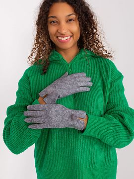 Rukavice AT  Elegantné dámske rukavice zo zateplenej tkaniny s ozdobným geometrickým vzorom. Ozdobné bambuľky na zápästí. Ukazovák s vyšívan�