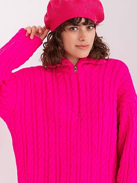 Baret AT  Pletená baretka so zaujímavou kamienkovou aplikáciou.