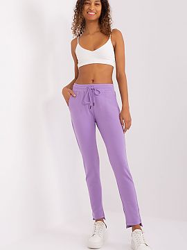 Tepláky Relevance  Tieto tepláky v sebe spájajú pohodlie športového štýlu s ležérnym charakterom voľnočasového vzhľadu. Tieto nohavice sú dokonal