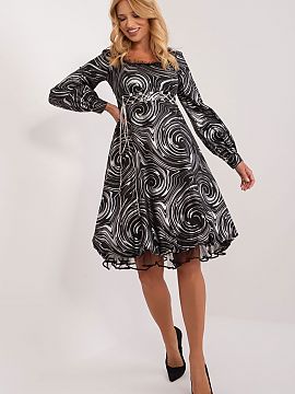 Sukňa na večer Lakerta  Večerné šaty, ktoré sú výrazom luxusu a elegancie, sú ideálne na špeciálne príležitosti, ako sú elegantné večierky, formálne