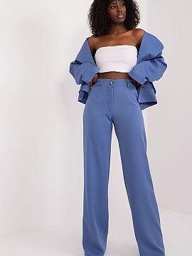 Dlhé nohavice Lakerta  Tieto elegantné látkové nohavice sú ideálnou voľbou na rôzne príležitosti, od každodenných situácií až po pracovné stretnutia