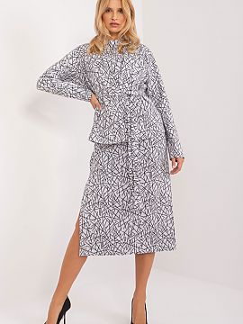 Sada Lakerta  Táto elegantná súprava sa skladá z dokonale ušitého saka a šiat klasického strihu, ktoré sú ideálne na rôzne príležitosti, od 