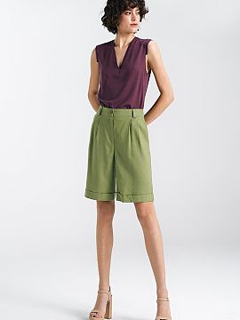 Boxerky Nife  Šortky s uvoľneným strihom vyrobené z vlny, ľanu a bavlny kombinujú pohodlie a štýl. Majú strednú výšku pása a rovné nohavice 