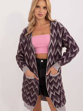 Kardigán AT  Kardigán bez zapínania v casual štýle je ideálnym vrchným odevom na každý deň, kombinujúcim pohodlie so subtilnou eleganciou. Vyro