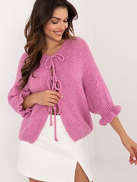 Sveter na rozopínanie Italy Moda  Dámsky ležérny sveter, ideálny na každodenné príležitosti. Má jednofarebný vzor, ktorý mu dodáva minimalistický, univerzálny c