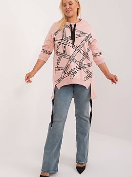 halenka plus size Relevance  Asymetrická blúzka plus size je každodenný kúsok s jednoduchým, elegantným strihom, ideálny na každodenné nosenie. Je vyrobená z 