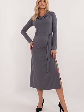 Šaty na deň Lakerta  Elegantné, jednoduché šaty klasického strihu sú ideálnou voľbou na slávnostné príležitosti a do práce. Sú vyrobené z vysokokva