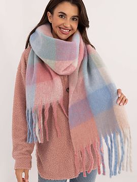 Šál AT  Elegantný šál dlhý 217 cm z polyesteru v klasickom vzore kocky, ideálny na chladnejšie dni. Vyhotovený z vysoko kvalitného materiál