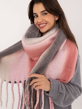 Šál AT  Elegantný šál vyrobený z vysokokvalitného polyesteru s dĺžkou 194 cm, s hladkým farebným vzorom, ktorý dodáva eleganciu a moderno