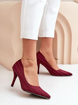 Ihličky Step in style  Dámske topánky na podpätku z kvalitného textilného materiálu, ktoré dokonale spájajú eleganciu a pohodlie. Model s klasickým špic