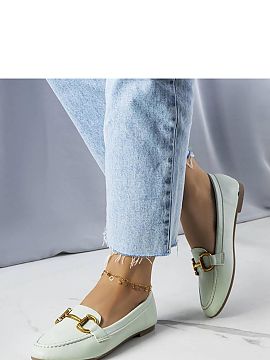 Mokasíny Solea  Zelené mokasíny s ??zlatou ozdobou Regina sú elegantnou a pohodlnou obuvou pre ženy, ktoré dbajú na štýl a pohodlie. Vyrobené z vys