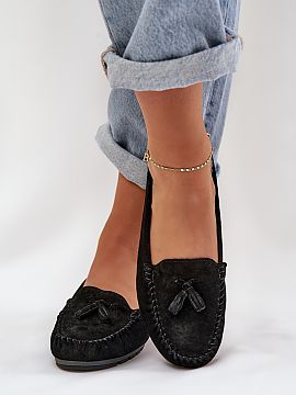 Mokasíny Step in style  Dámske mokasíny z prírodného zamszu sú klasickou ponukou, ktorá nikdy nevyjde z módy. Zaoblené špičky pridávajú jemnosť a mäkk