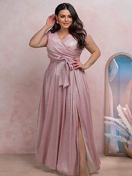 šaty plus size With You  Elegantný, lesklý šaty v odtieni špinavej ružovej sú skvelou voľbou na špeciálne príležitosti. Vyrobené z jemne žiariaceho mate