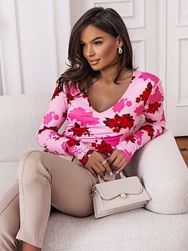 Blúzka LaBalancia  Objavte Blúzku Essie, ideálnu voľbu pre ženy hľadajúce elegantný a štýlový prvok vo svojom šatníku. Táto blúzka sa vyznačuje 