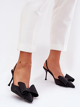 Ihličky Step in style  Elegantné dámske lodičky s otvorenou pätou sú skvelou voľbou pre ženy, ktoré chcú spojiť štýl s pohodlím. Vyrobené z textilné