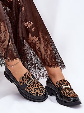 Mokasíny Step in style  Elegantné ženské mokasíny od značky Vinceza. Vyrobené z vysoko kvalitnej prírodnej kože. Umiestnené na plochom opätku, poskytujú 