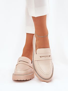 Mokasíny Step in style  Dámske mokasíny vyrobené z ekologickej zamatovej kože. Zaoblené špičky ponúkajú pohodlie po celý deň. Cyrkóny na podrážke im d