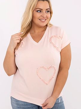 halenka plus size Relevance  Dámska blúzka plus size v štýle casual je ideálnou ponukou na každý deň, ale aj do práce. Vyhotovená z príjemnej na dotyk bavlny 