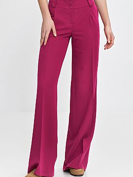 Dlhé nohavice Nife  Štýlové dámske nohavice s pravidelným strihom a stredným pásom, kombinujúce eleganciu s moderným dizajnom. Široké nohavice typu w