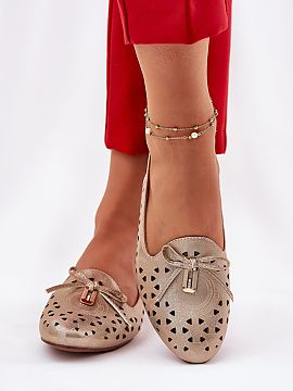 Baleríny Step in style  Baleríny pre ženy od značky Jezzi, vyrobené z ekokože, sú elegantnou voľbou na každý deň. S nízkym opätkom poskytujú pohodlie p