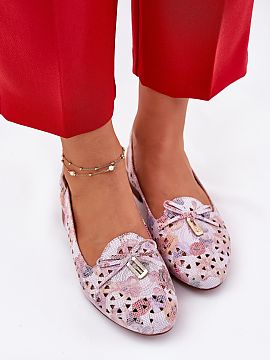 Baleríny Step in style  Baleríny Jezzi pre dámy vyrobené z ekokože sú elegantnou voľbou na každý deň. Na plochom opätku zabezpečujú pohodlie po celý de