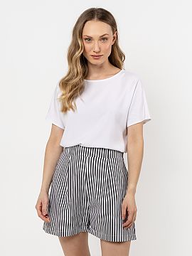 Boxerky awama  Štýl a komfort, tieto šortky sú ideálna kombinácia elegance a pohodlia. Vyrobené z ľahkej tkaniny, zabezpečujú voľnosť pohybu, a