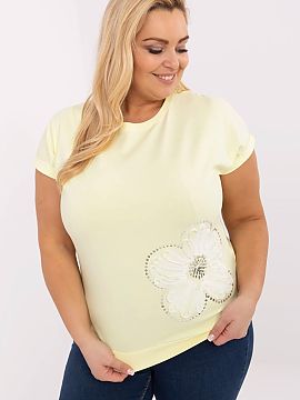 halenka plus size Relevance  Táto casualová blúzka plus size je ideálnou ponukou na každý deň pre ženy, ktoré oceniajú pohodlie a jemné ozdobné prvky. Vyhoto