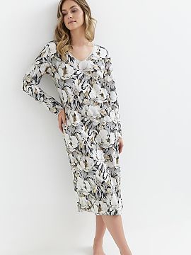 Nočná košeľa Cana  Dámska nočná košeľa je elegantná ponuka na pokojný spánok. Vyrobená z mäkkej látky s potlačou, zaisťuje pohodlie a radosť z no