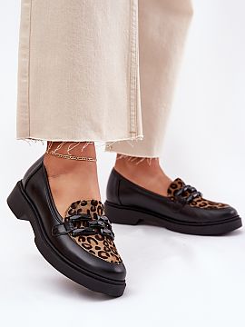 Mokasíny Step in style  Dámske mokasíny z prírodnej kože sú elegantnou a pohodlnou ponukou na každý deň. S plochým podpätkom poskytujú pohodlie a stabili