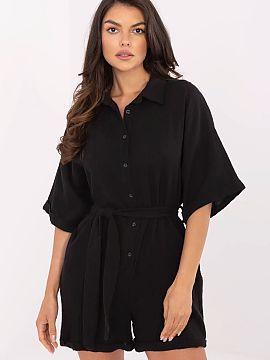 Overal Italy Moda  Ľahký, mušlinový overal z bavlny je ideálnou voľbou na denné štýlové outfity v teplejších dňoch. Hladká textúra materiálu a 