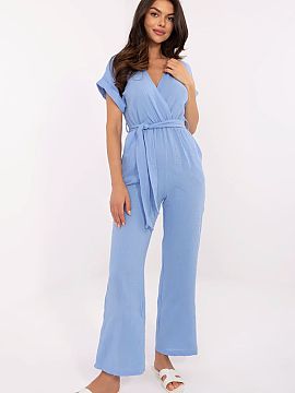 Overal Italy Moda  Univerzálny, bavlnený overal s hladkým dokončením je skvelou voľbou na každý deň a do práce. Vyrobený z priehľadnej, prírodnej 