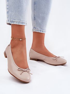 Baleríny Step in style  Elegantné dámske baleríny značky Maciejka sú skvelou voľbou pre ženy, ktoré ocenia klasický štýl a pohodlie. S nízkym podpätkom