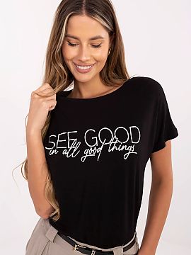 Tričko Sublevel  Bežné dámske tričko s štandardnou dĺžkou je kombináciou pohodlia a módnosti. Vyrobené z mäkkej a elastické zmesi viskózy a elas