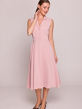 formálne šaty Stylove  Objavte jedinečnú eleganciu a ženský strih v tejto midi šatičke, navrhnutej a ušitej s dôrazom na detaily v Poľsku. Je to ideálna 