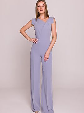 Overal Stylove  Moderný overal vyrobený z hladkej, ľahko elastické látky so saténovým povrchom, ktorý mu dodáva jemný lesk a eleganciu. Model bez 