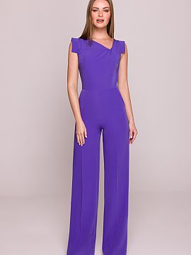 Overal Stylove  Moderný overal vyrobený z hladkej, ľahko elastické látky so saténovým dokončením, ktoré mu dodáva jemný lesk a eleganciu. Model 