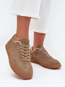 Športová obuv Step in style  Tenisky pre ženy značky Big Star, vyrobené z vysoko kvalitnej prírodnej kože zamszovej. Osadené na jemnej platforme. Špičky zaoblen�