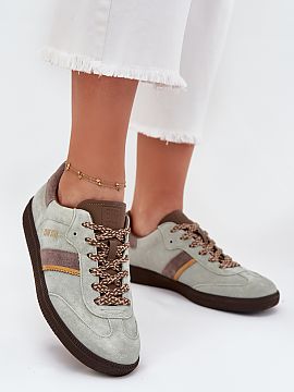 Športová obuv Step in style  Nízke dámske tenisky od značky Big Star. Vyrobené z prírodného semišu, ponúkajú nielen štýlový vzhľad, ale aj výnimočný poho