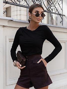 Boxerky LaBalancia  Predstavujeme vám šortky CALLY v hnedej farbe, ideálna voľba pre tých, ktorí si cenia pohodlie a štýl. Vyrobené z vysoko kvalitnýc