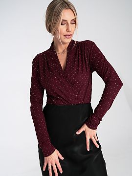 Body Figl  Elastické body s dlhým rukávom, zdobené jemnými zirkónmi, ktoré mu dodávajú lesk a eleganciu. Zavinovací výstrih podčiarkuje sil