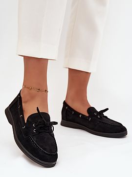 Mokasíny Step in style  Topánky s mokasínami vyrobené z mäkkého eko semišu sú pohodlnou a štýlovou ponukou na každý deň. S nízkou podrážkou zaručuj