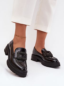 Mokasíny Step in style  Topánky do šnúrok vyrobené z ekokože sú modernou a pohodlnou ponukou na každý deň. Umiestnené na platforme s plochým opätkom zar