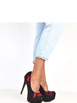 Ihličky Solea  Zmyselné dámske špilky vyrobené z mäkkej ekologickej semišovej kože, ktoré očarujú jemným a ženským akcentom, ozdobené kvietka