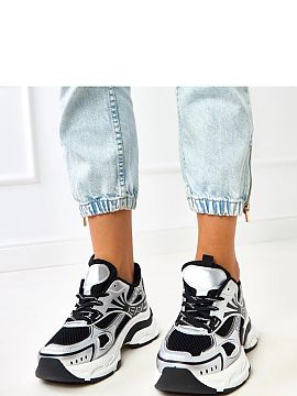 Športová obuv Solea  Športová obuv na platforme je kombináciou pohodlia, štýlu a mestského charakteru. Vyrobená z vysokej kvality ekologickej kože, vyzer