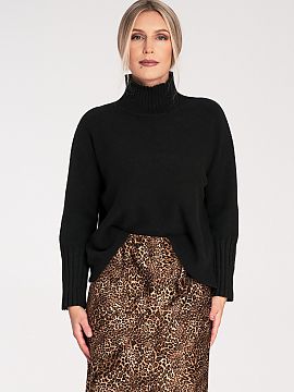 golf Figl  Svetr s vysokým golierom, klasický a elegantný model vyrobený z jednovrstvovej priadze, ktorý zaručuje pohodlie a teplo. Má dlhý ruk