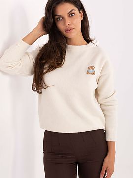 sweter Factory Price  Štýlový dámsky sveter s casual charakterom, ideálny na každý deň. Vyrobený z vysoko kvalitnej zmesi materiálov: polyamidu, vlny, v