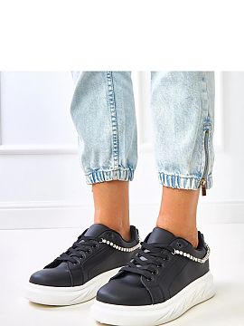 Športová obuv Solea  Štýlové športové topánky s nízkym profilom, ktoré kombinujú pohodlie a módnym dizajnom. Vyrobené z vysokej kvality ekologickej ko